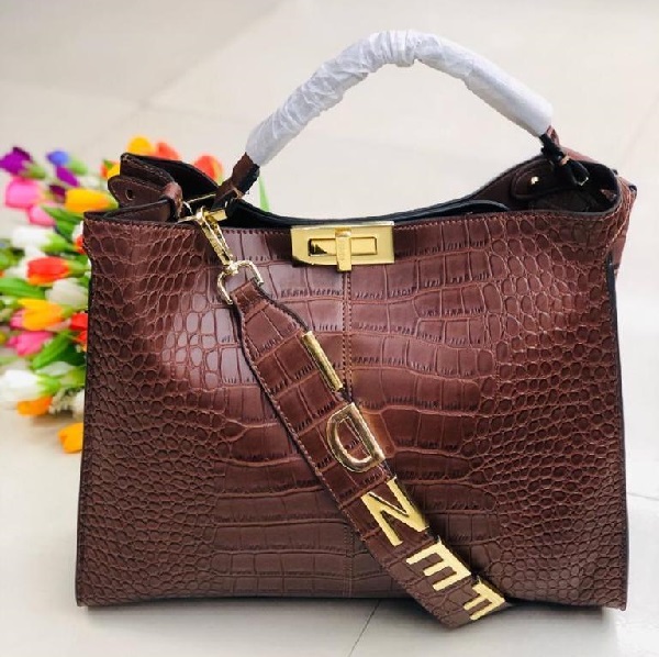 Fendi-bougie-600 Brown